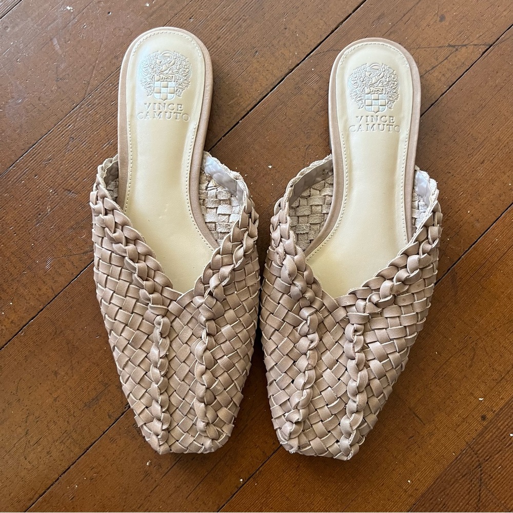VINCE CAMUTO Loralee Mule in Taupe size 8.5
